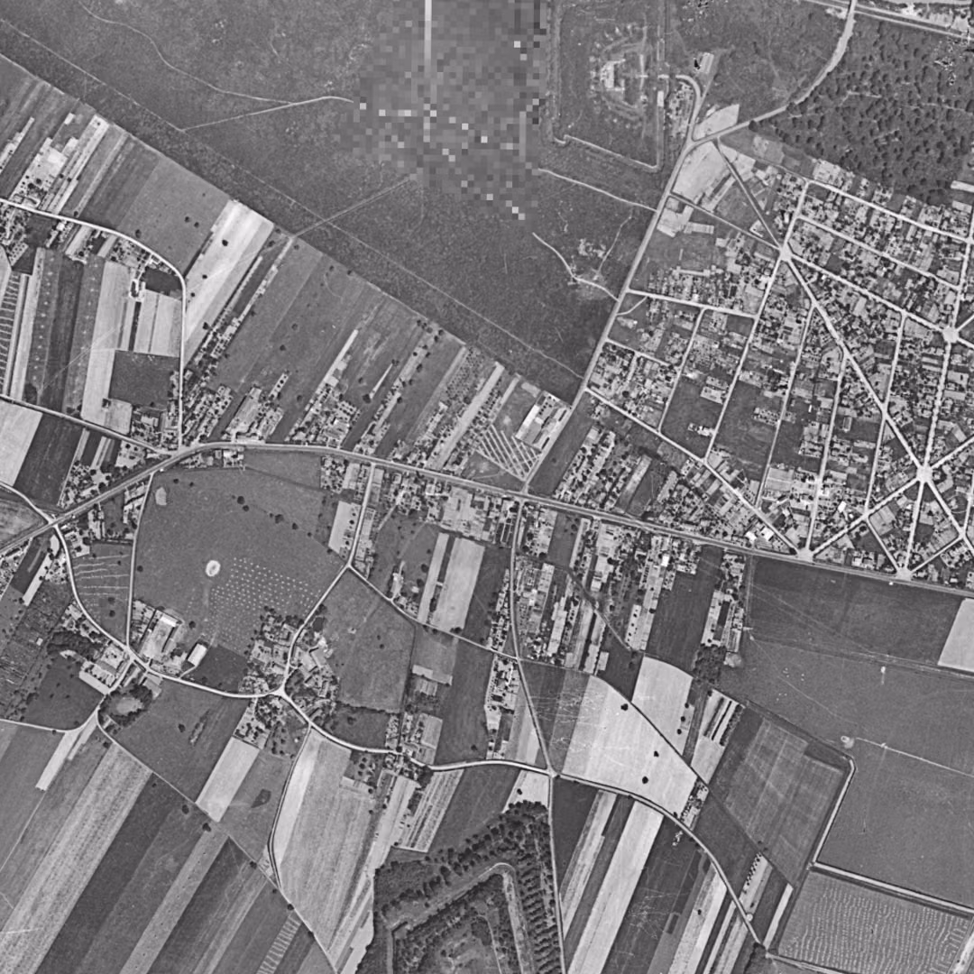 Bois-d'Arcy en 1949, le centre vu du ciel, au même cadrage