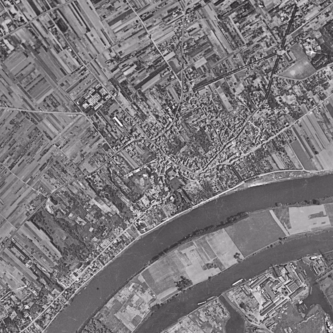 Carrières-sur-Seine en 1949, le centre vu du ciel, au même cadrage