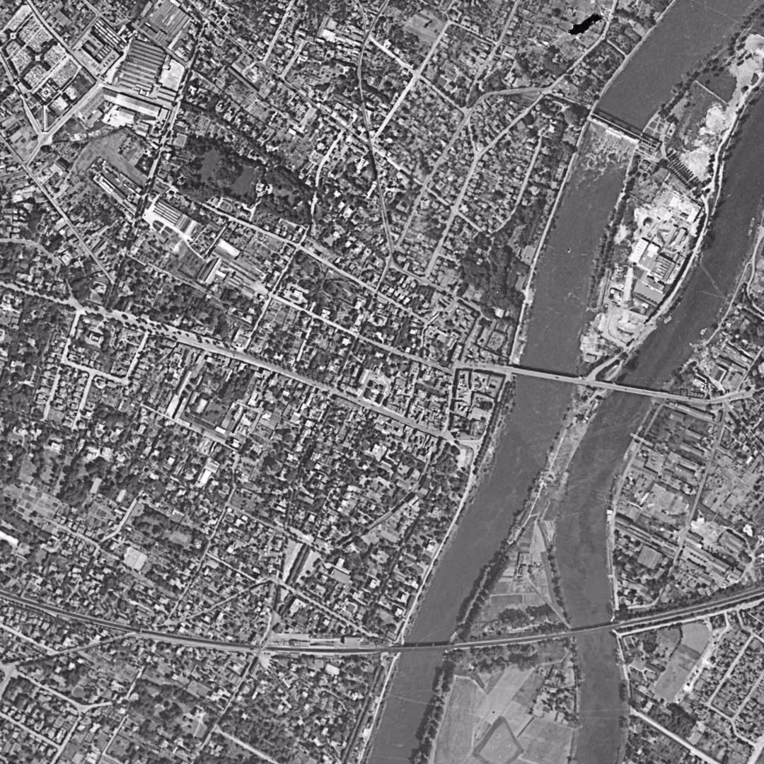 Chatou en 1949, le centre vu du ciel, au même cadrage
