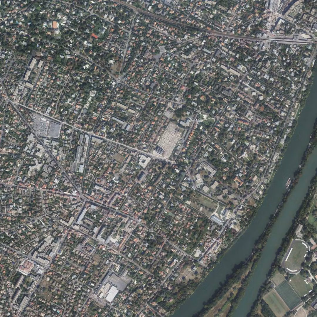 Croissy-sur-Seine aujourd'hui, le centre vu du ciel