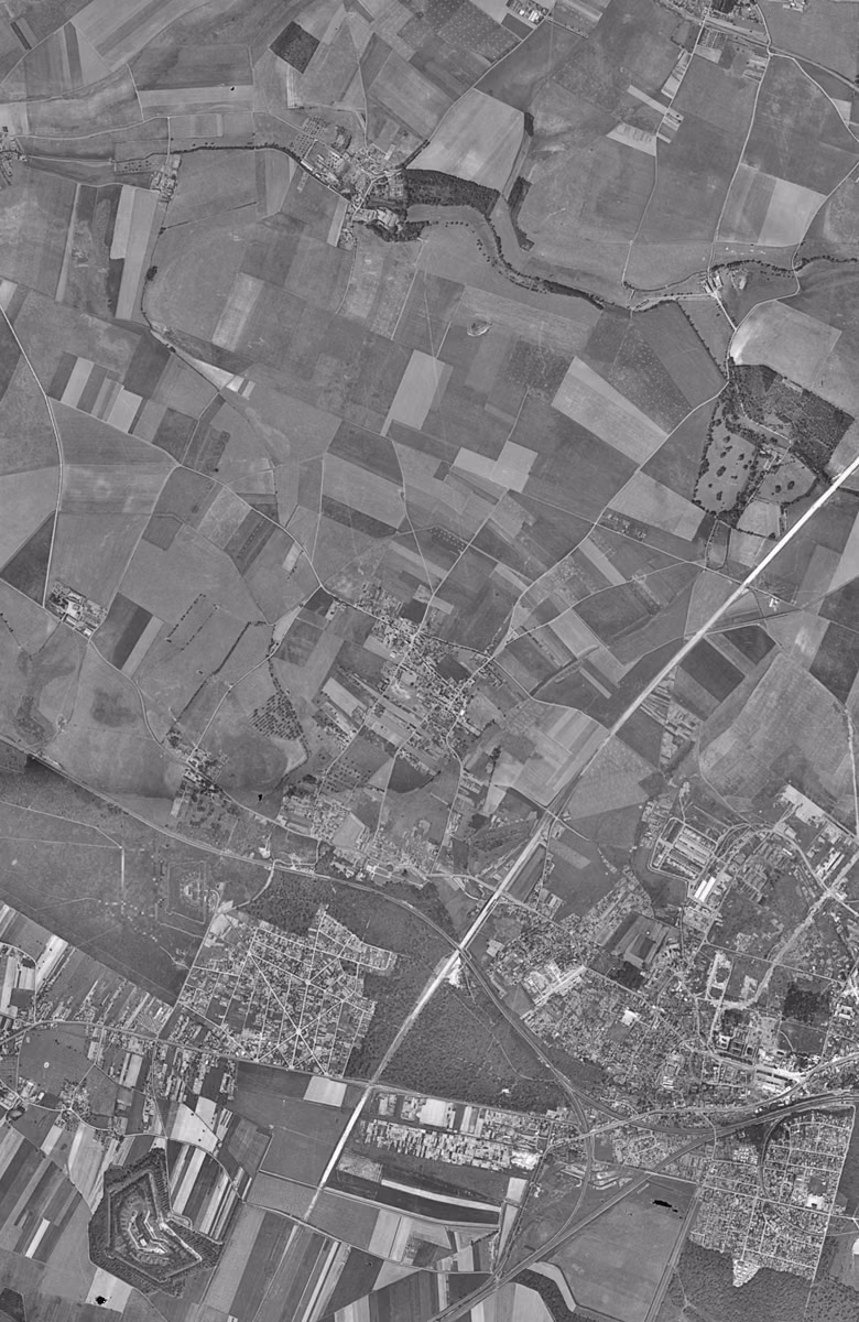 Fontenay-le-Fleury en 1949, le territoire vu du ciel, au même cadrage