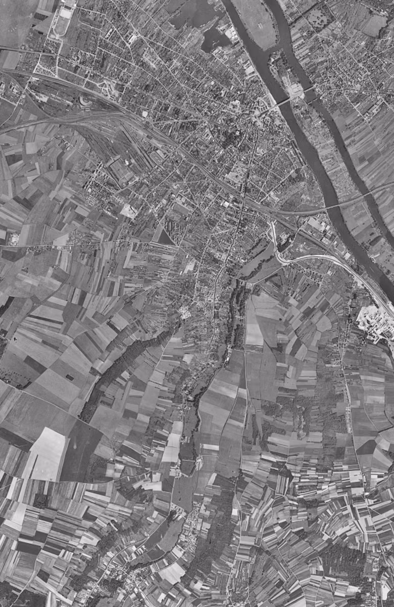 Mantes-la-Ville en 1954, le territoire vu du ciel, au même cadrage