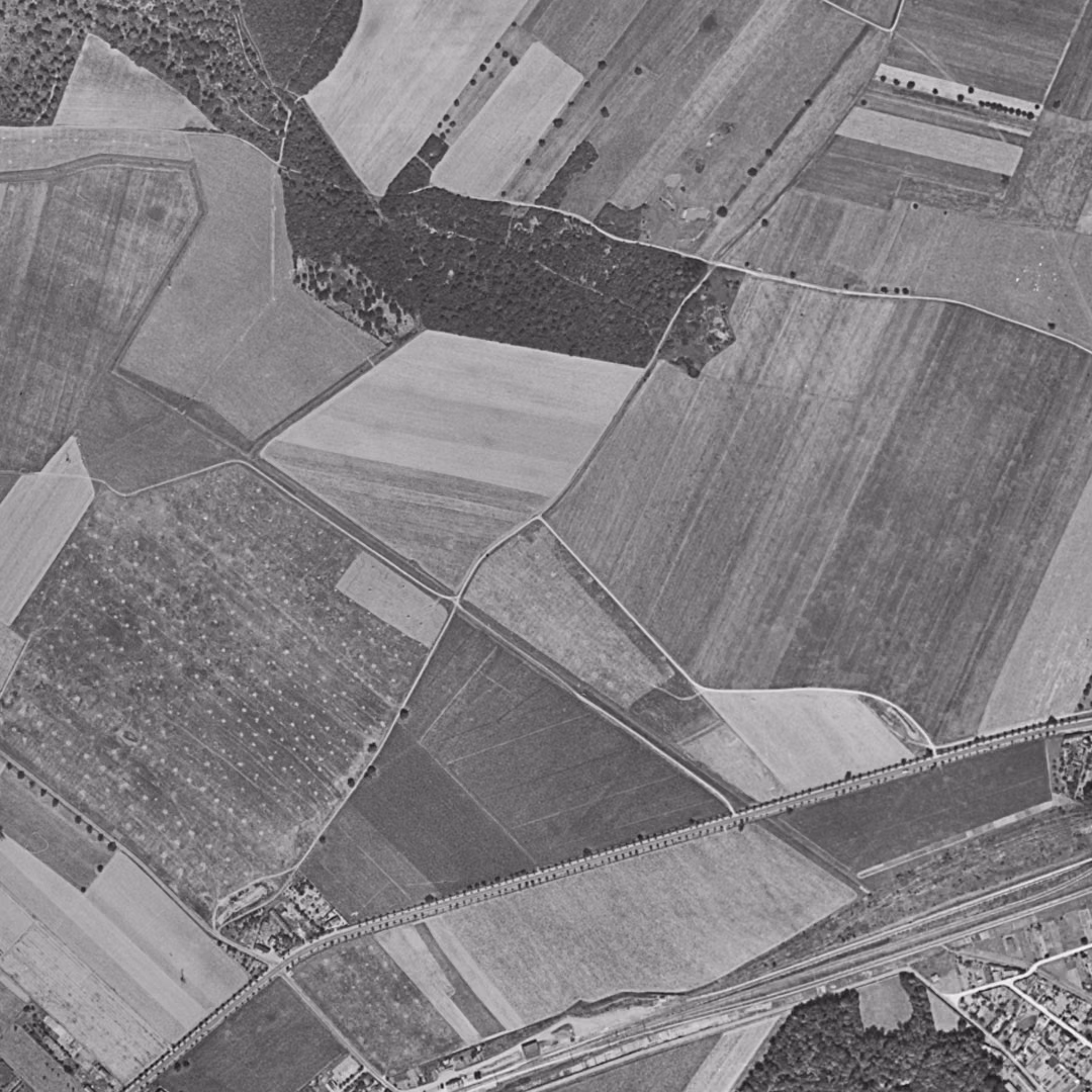 Maurepas en 1949, le centre vu du ciel, au même cadrage