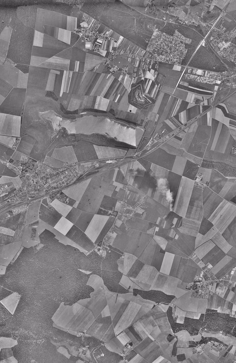 Montigny-le-Bretonneux en 1949, le territoire vu du ciel, au même cadrage