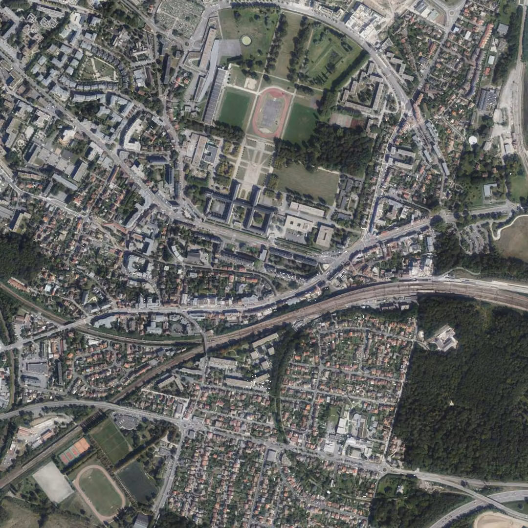 Saint-Cyr-l'École aujourd'hui, le centre vu du ciel