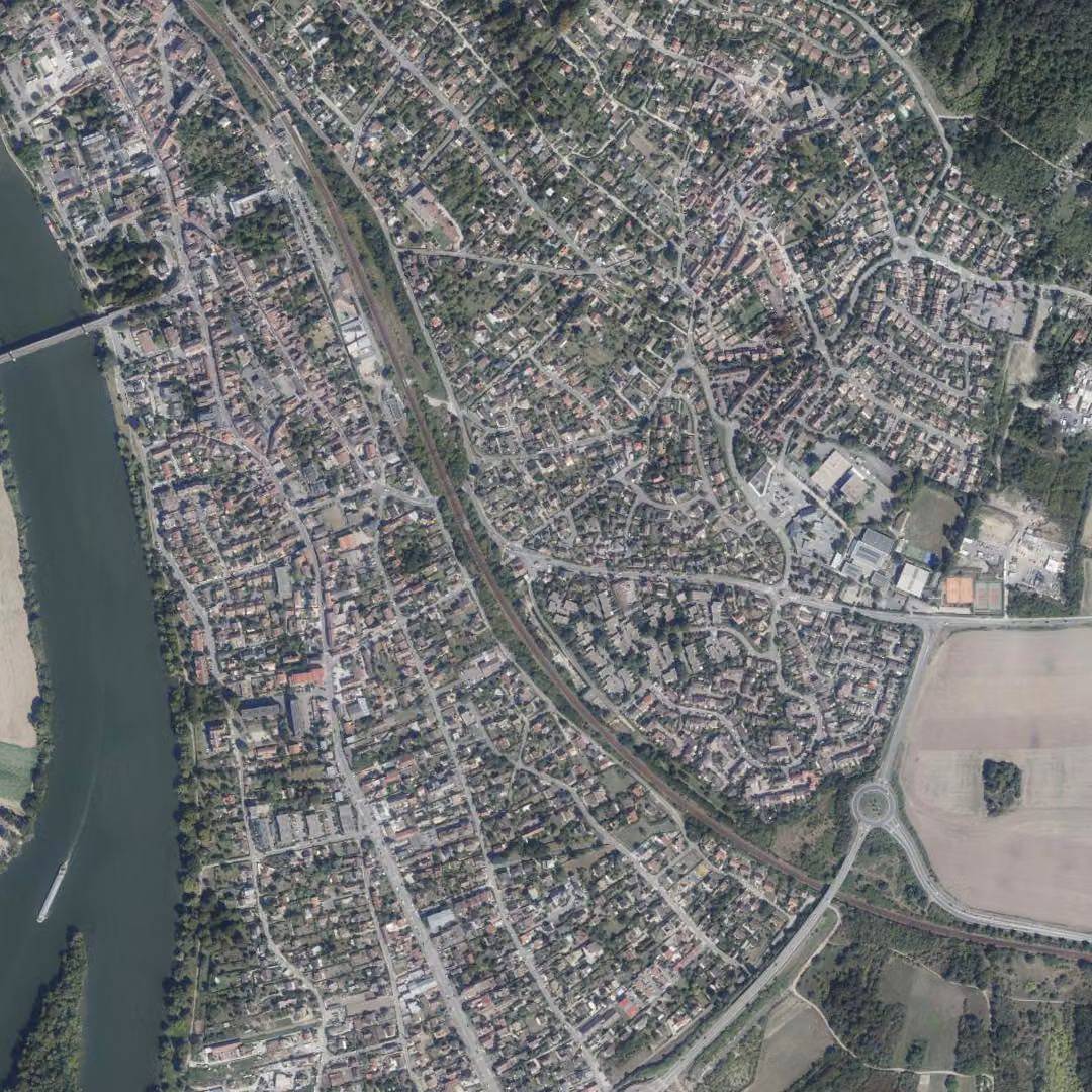 Triel-sur-Seine aujourd'hui, le centre vu du ciel