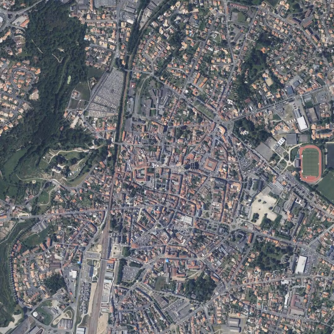 Bressuire aujourd'hui, le centre vu du ciel