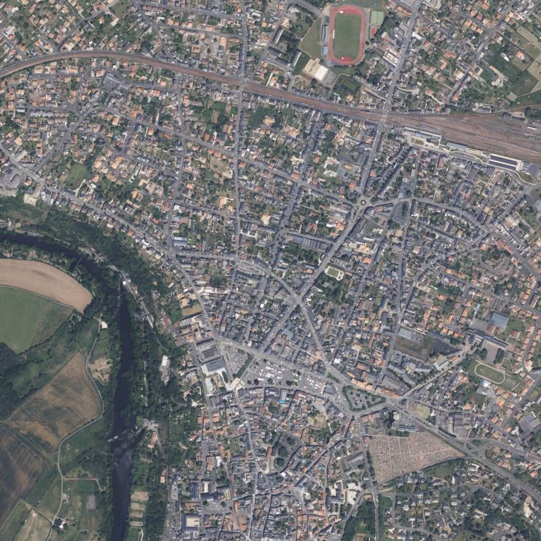 Thouars aujourd'hui, le centre vu du ciel