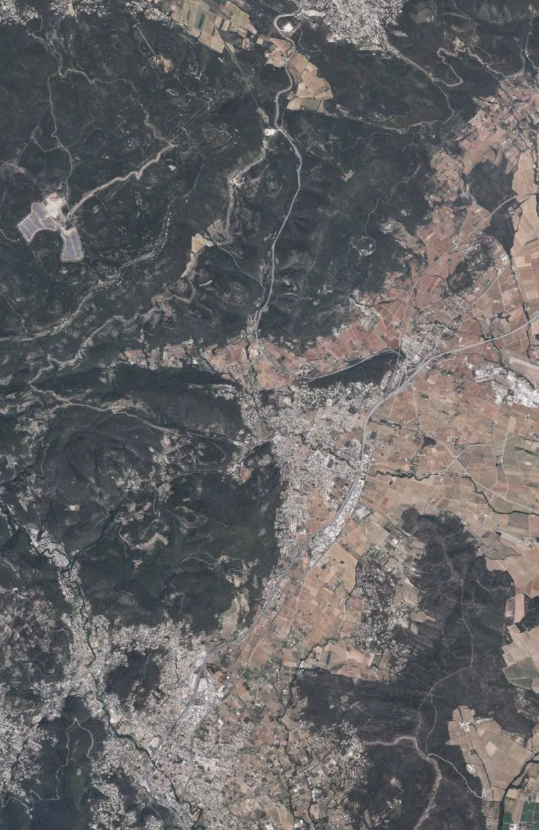 Cuers aujourd'hui, le territoire vu du ciel