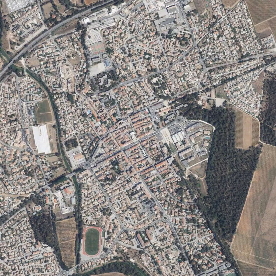 La Londe-les-Maures aujourd'hui, le centre vu du ciel