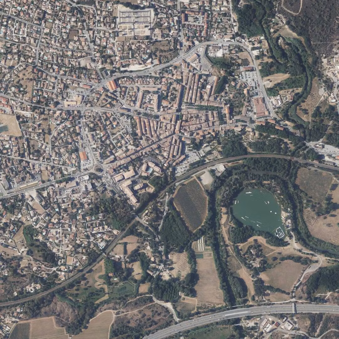 Le Muy aujourd'hui, le centre vu du ciel