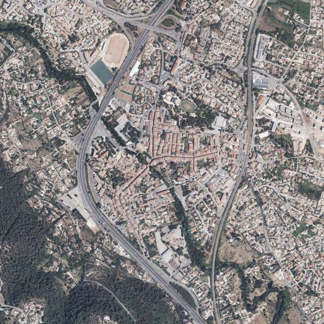 Solliès-Pont aujourd'hui, le centre vu du ciel