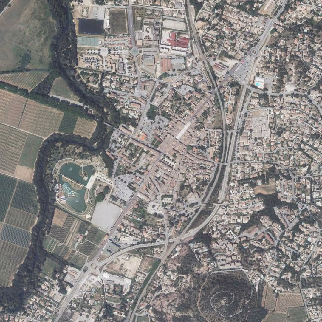 Vidauban aujourd'hui, le centre vu du ciel