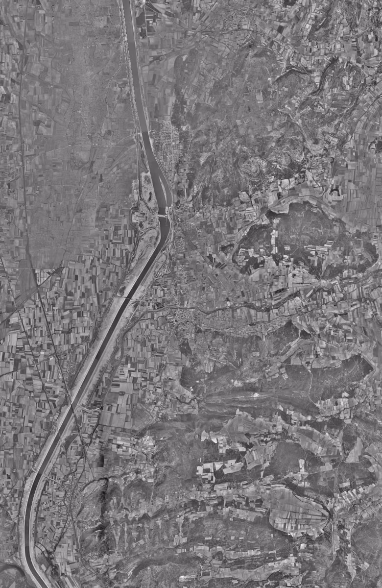 Bollène en 1955, le territoire vu du ciel, au même cadrage