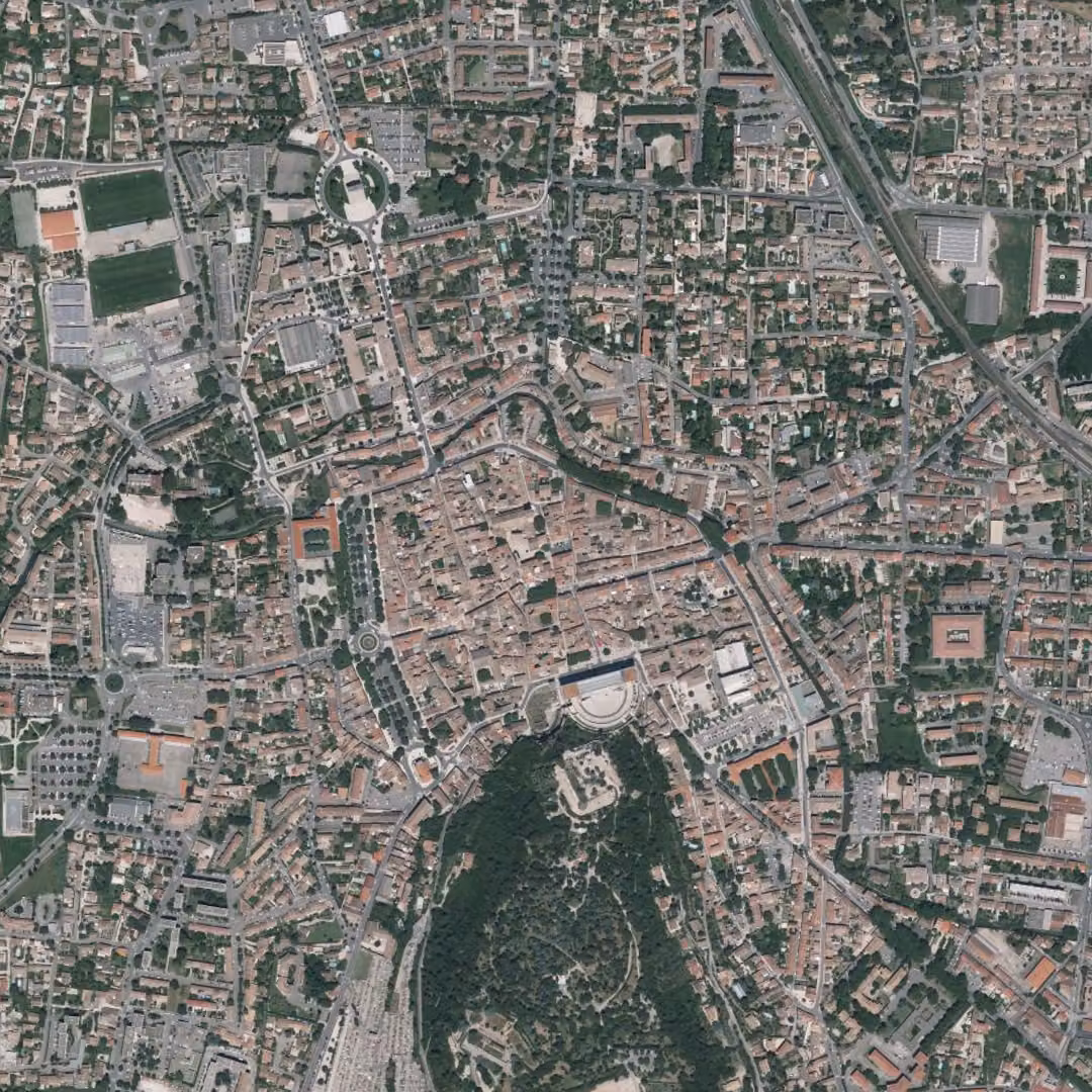 Orange aujourd'hui, le centre vu du ciel