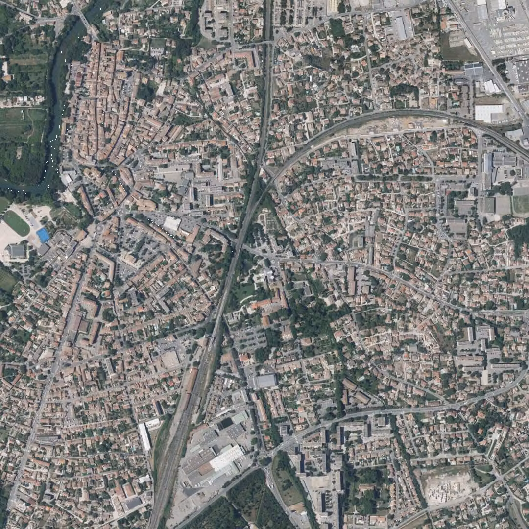 Sorgues aujourd'hui, le centre vu du ciel