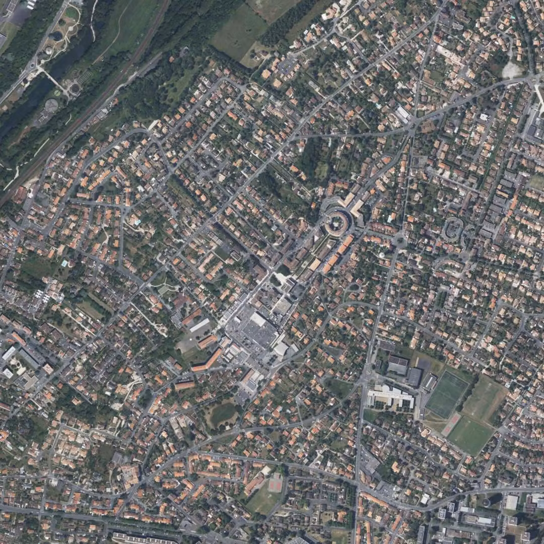 Buxerolles aujourd'hui, le centre vu du ciel