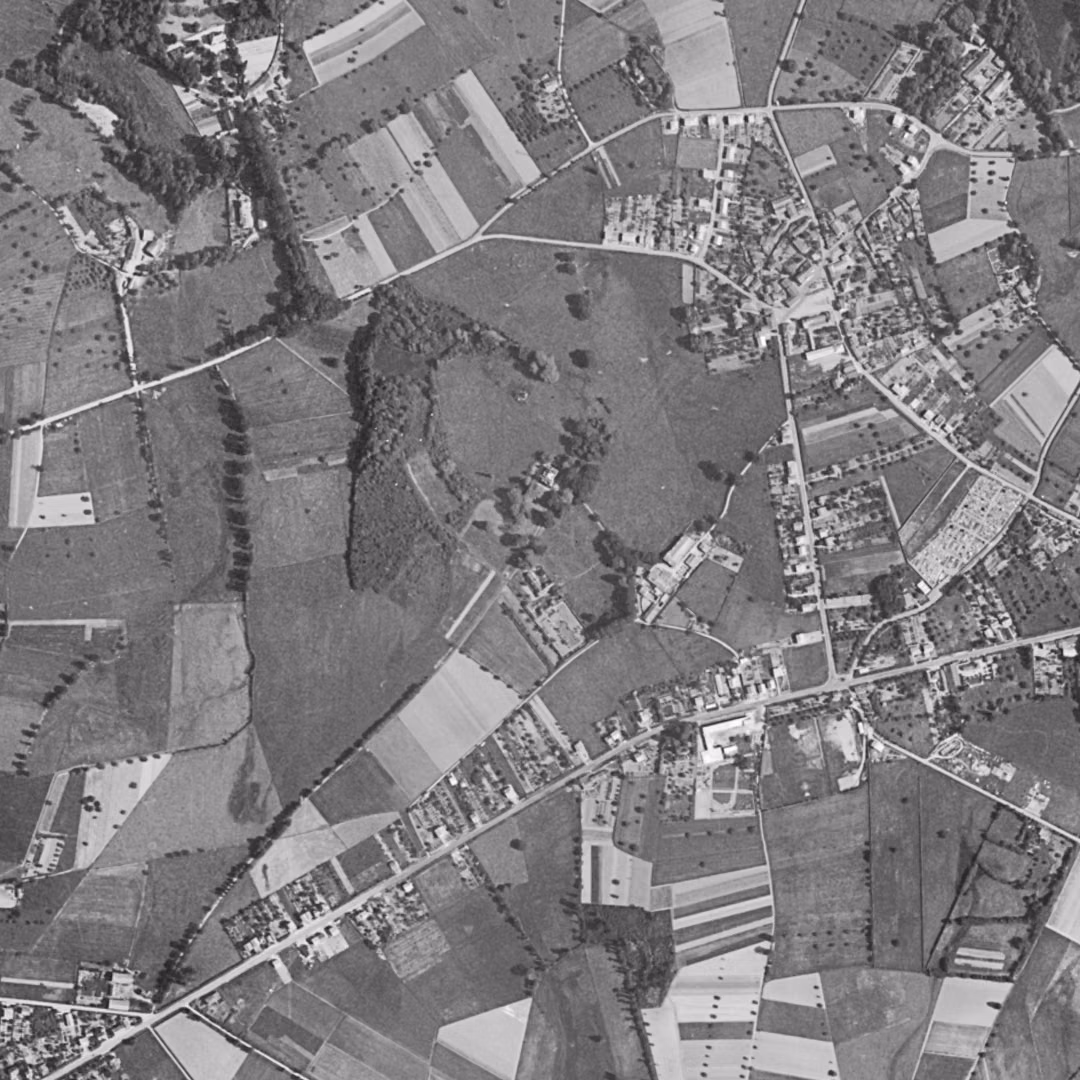 Panazol en 1960, le centre vu du ciel, au même cadrage
