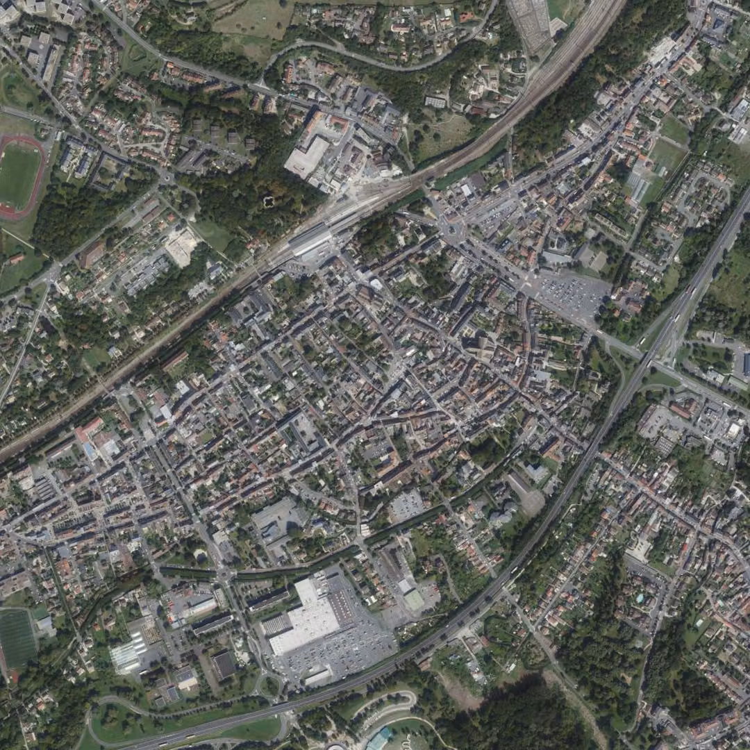 Étampes aujourd'hui, le centre vu du ciel