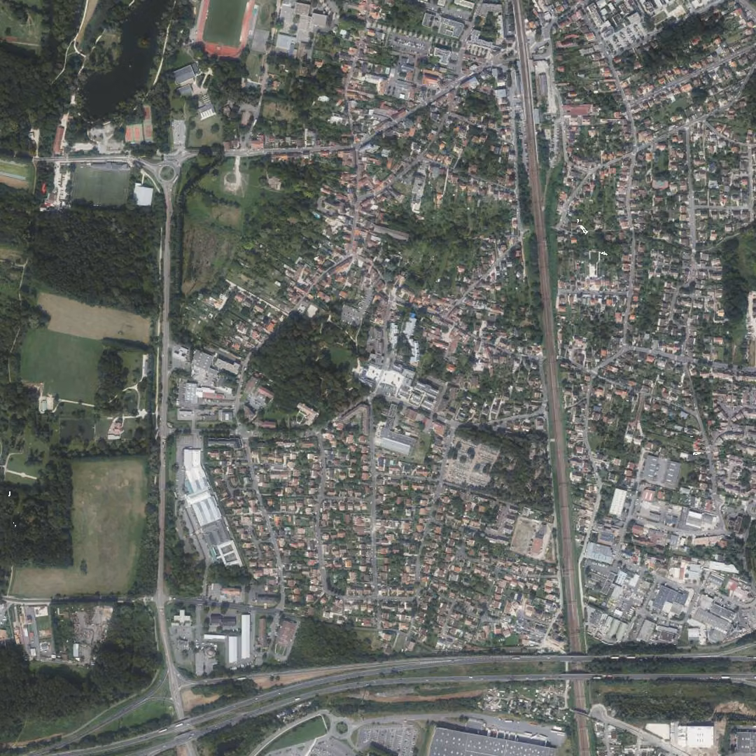 Saint-Michel-sur-Orge aujourd'hui, le centre vu du ciel
