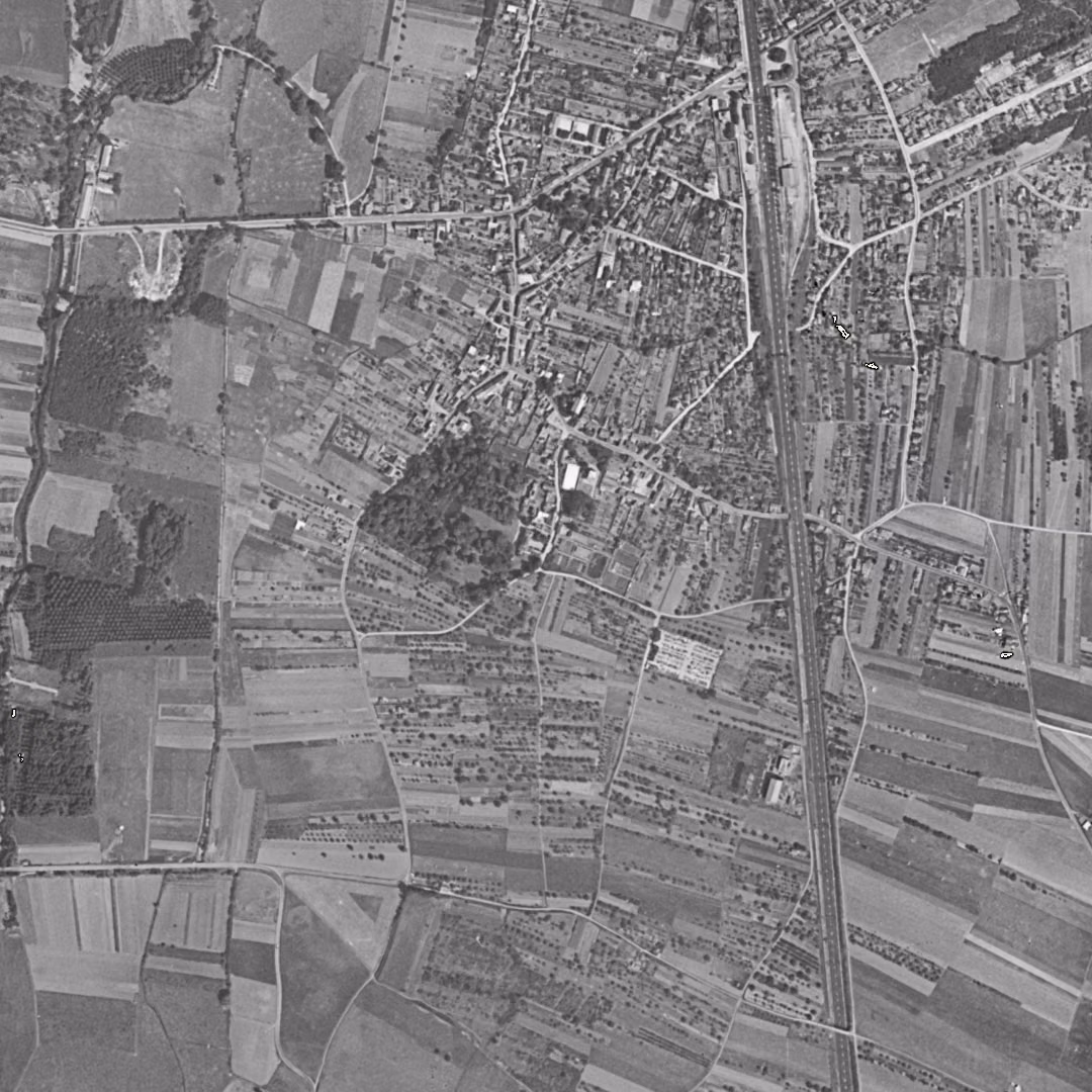 Saint-Michel-sur-Orge en 1949, le centre vu du ciel, au même cadrage
