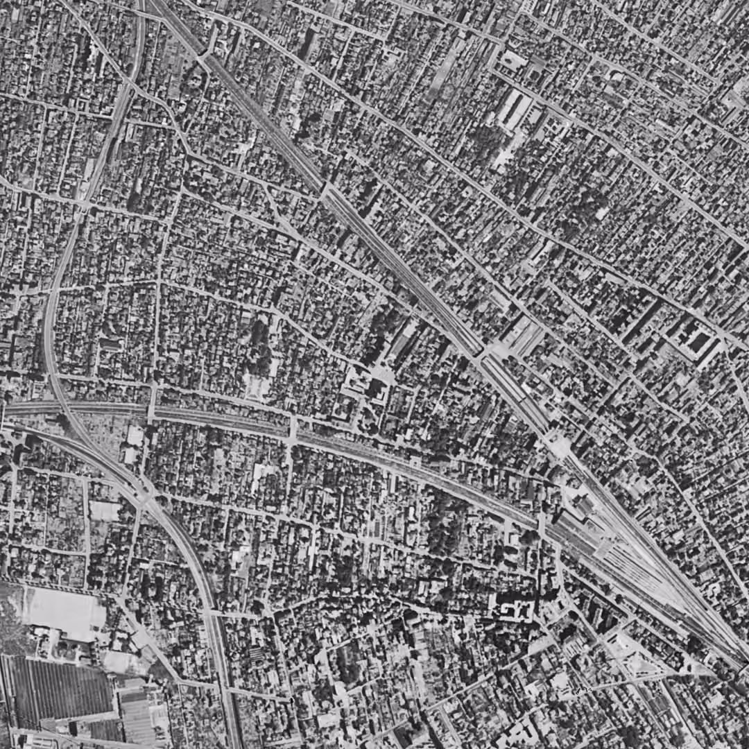 Bois-Colombes en 1949, le centre vu du ciel, au même cadrage