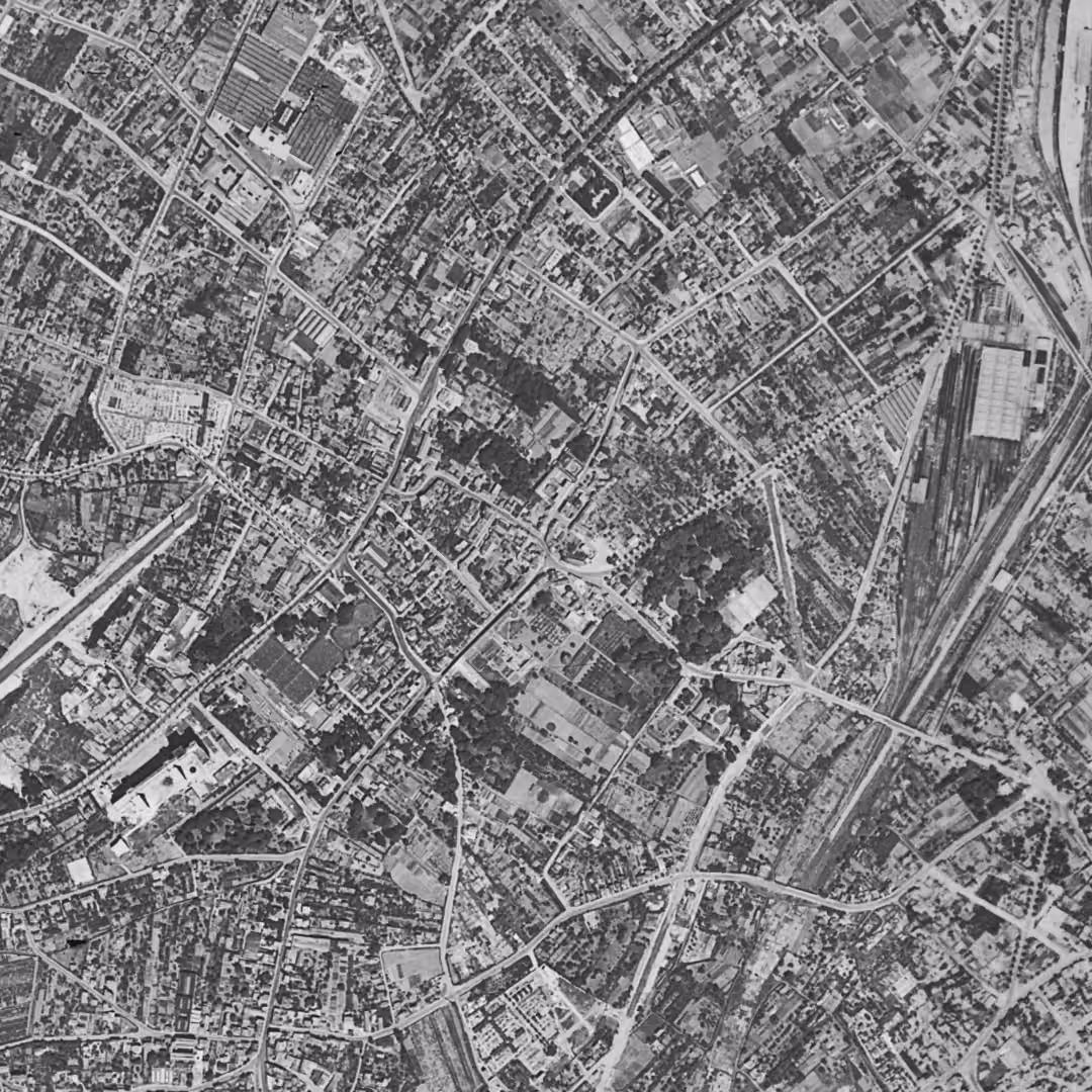 Châtillon en 1949, le centre vu du ciel, au même cadrage