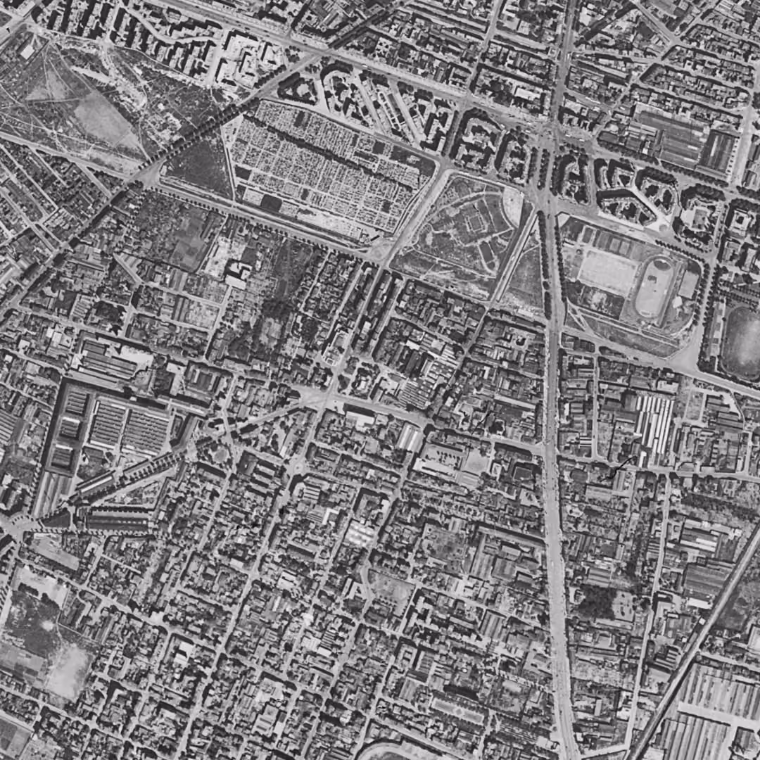 Montrouge en 1949, le centre vu du ciel, au même cadrage