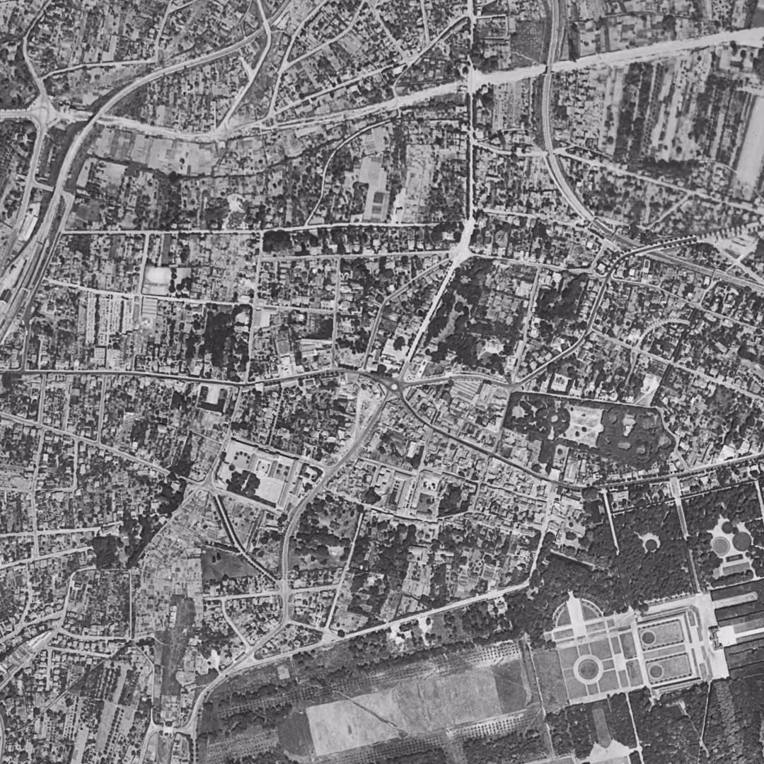Sceaux en 1949, le centre vu du ciel, au même cadrage
