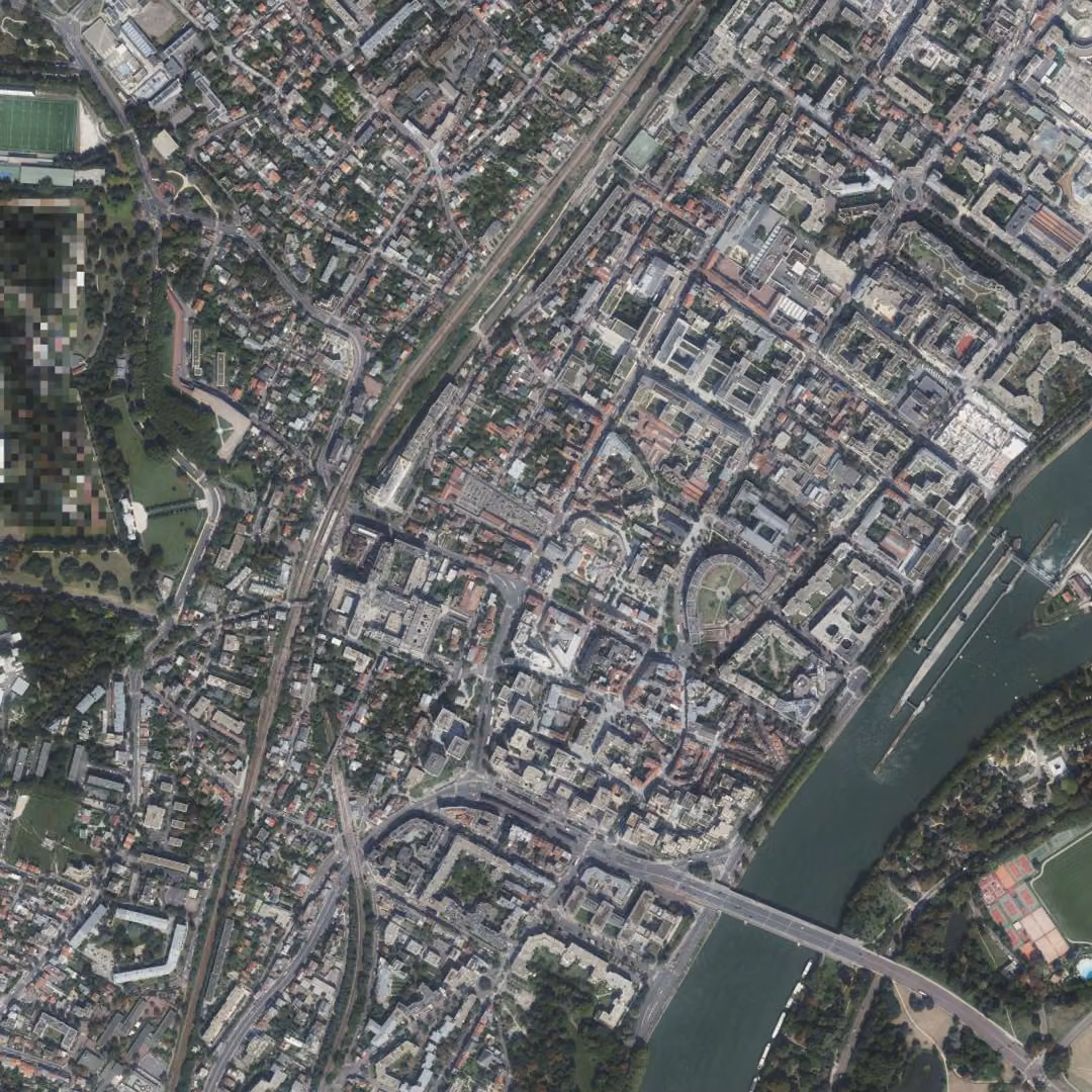 Suresnes aujourd'hui, le centre vu du ciel