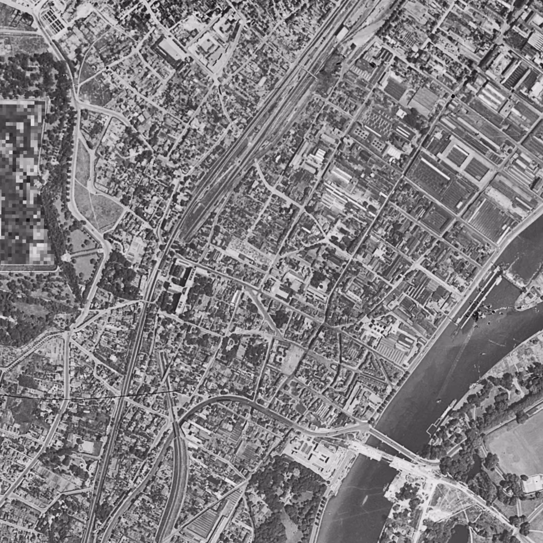 Suresnes en 1949, le centre vu du ciel, au même cadrage