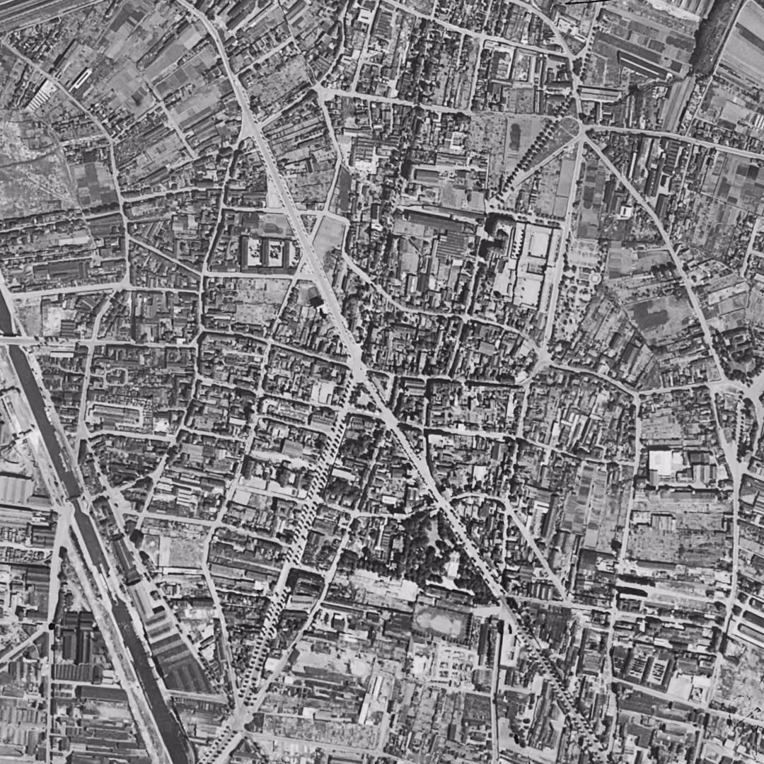 Aubervilliers en 1949, le centre vu du ciel, au même cadrage