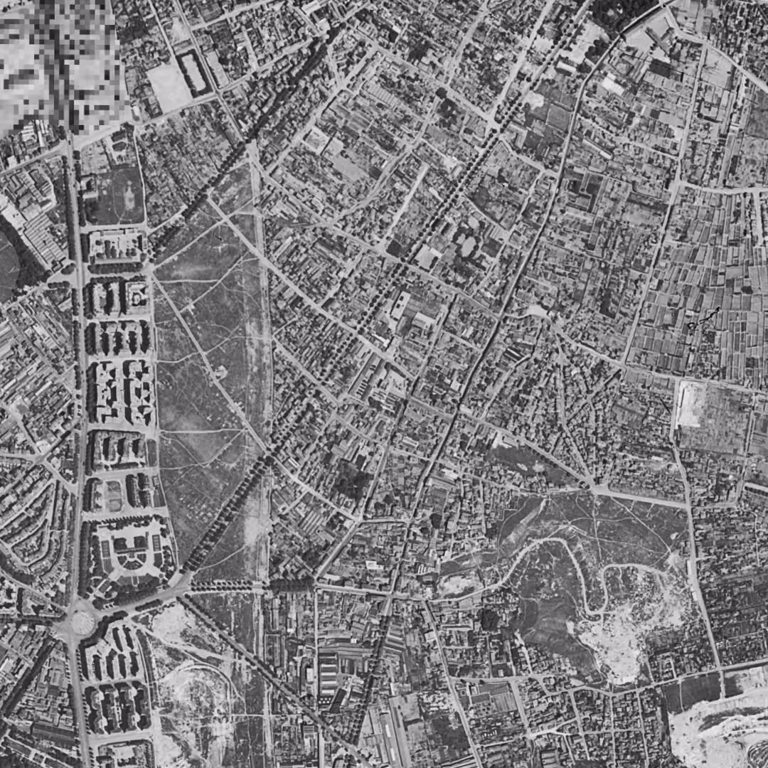 Bagnolet en 1949, le centre vu du ciel, au même cadrage