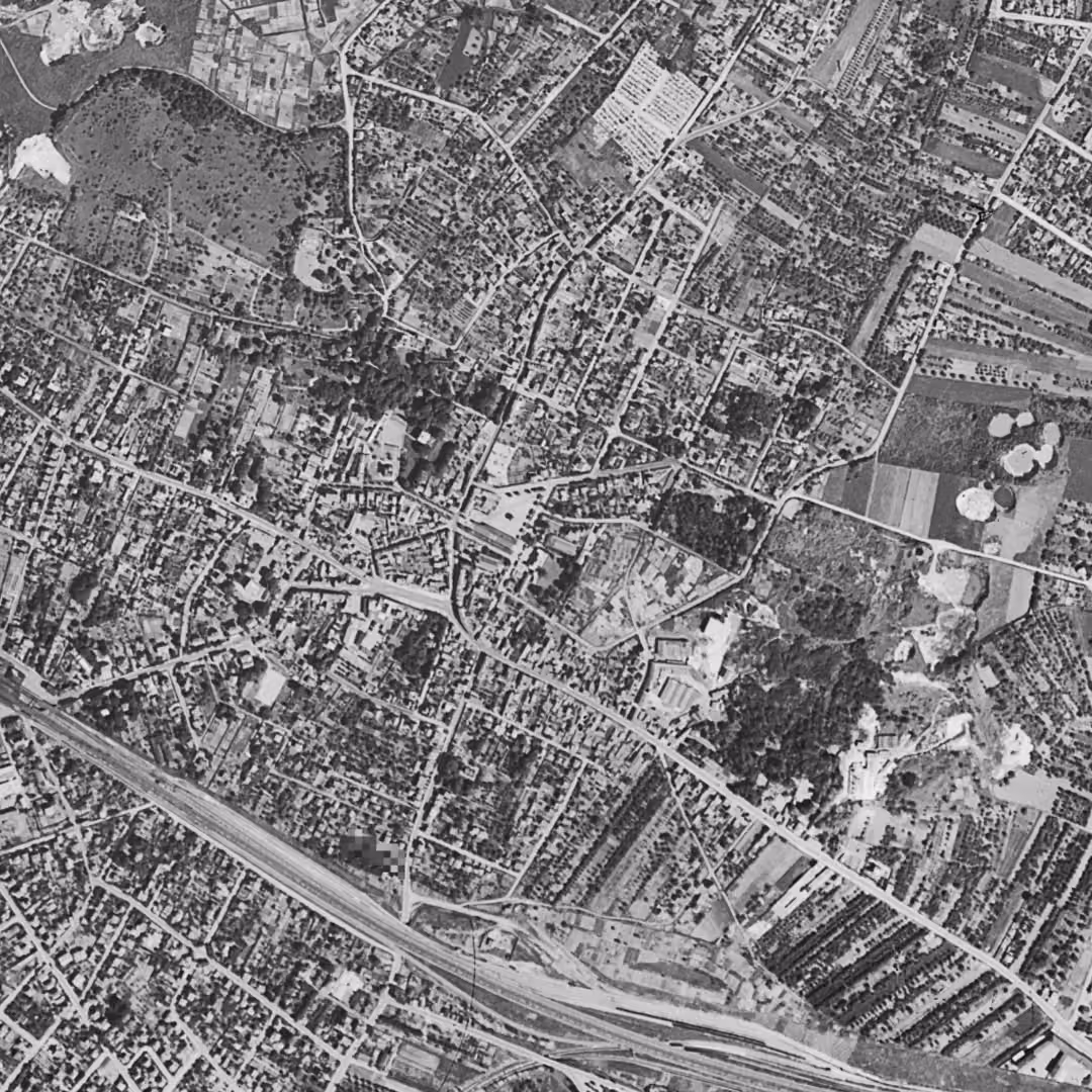 Gagny en 1949, le centre vu du ciel, au même cadrage