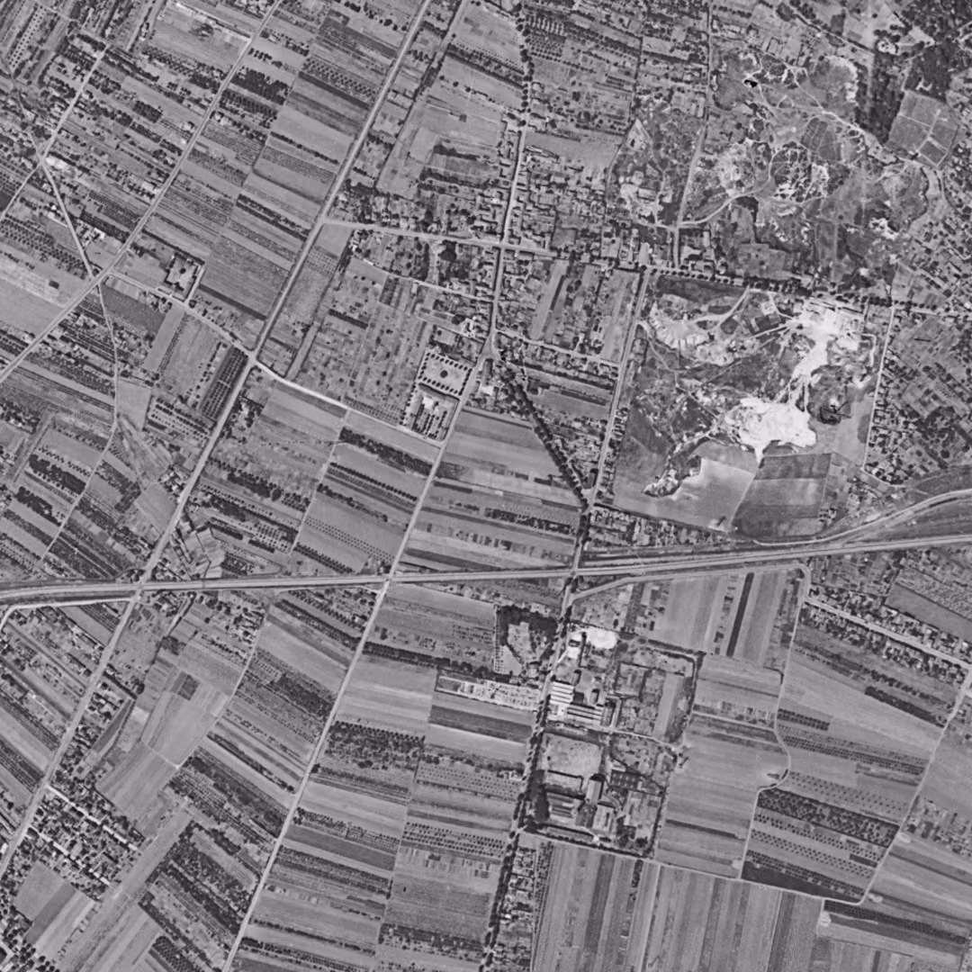 Villetaneuse en 1949, le centre vu du ciel, au même cadrage