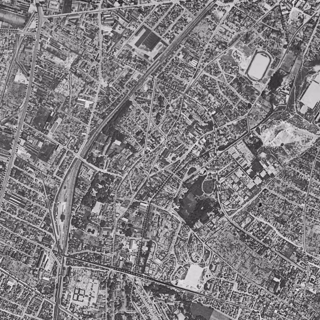 Arcueil en 1949, le centre vu du ciel, au même cadrage