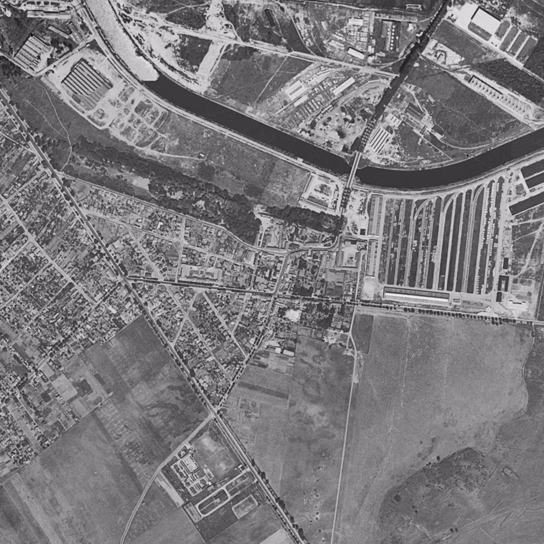 Bonneuil-sur-Marne en 1949, le centre vu du ciel, au même cadrage