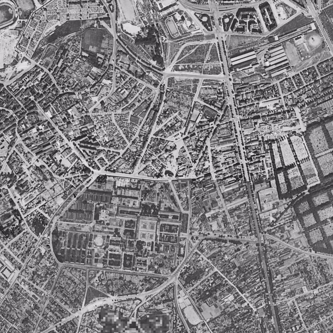 Le Kremlin-Bicêtre en 1949, le centre vu du ciel, au même cadrage