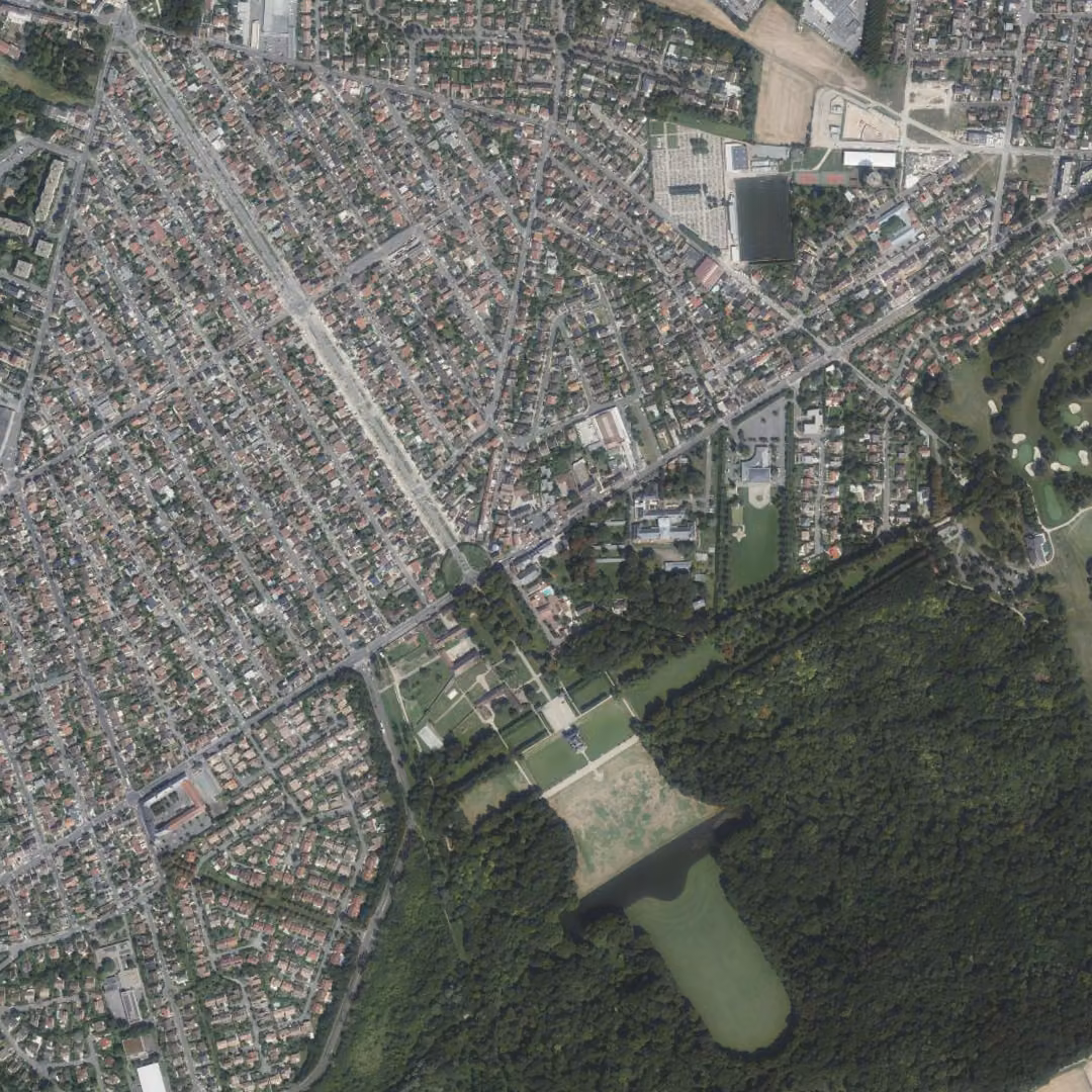 Ormesson-sur-Marne aujourd'hui, le centre vu du ciel