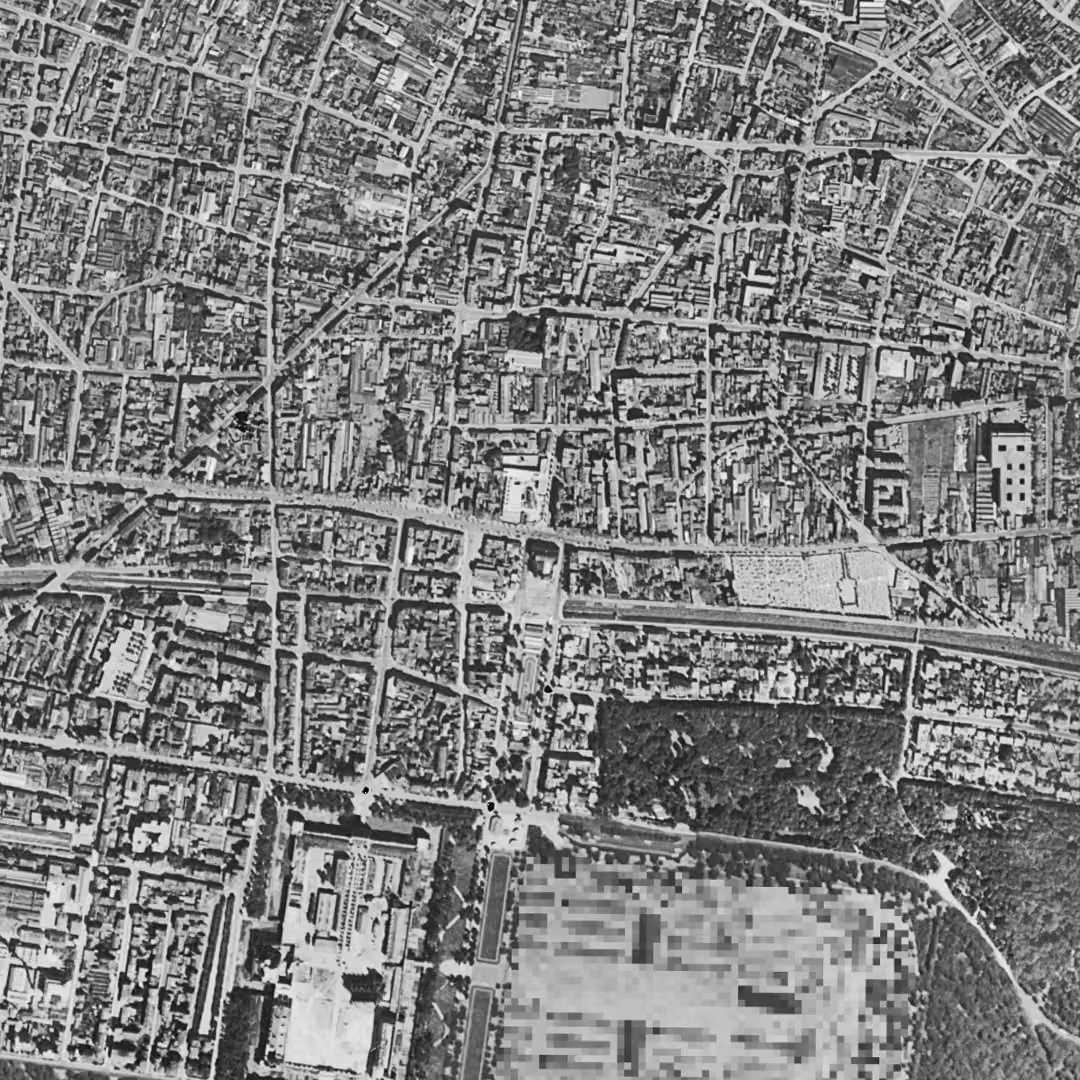 Vincennes en 1949, le centre vu du ciel, au même cadrage
