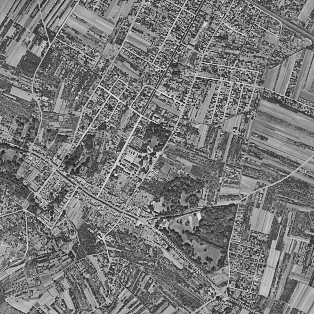 Franconville en 1949, le centre vu du ciel, au même cadrage