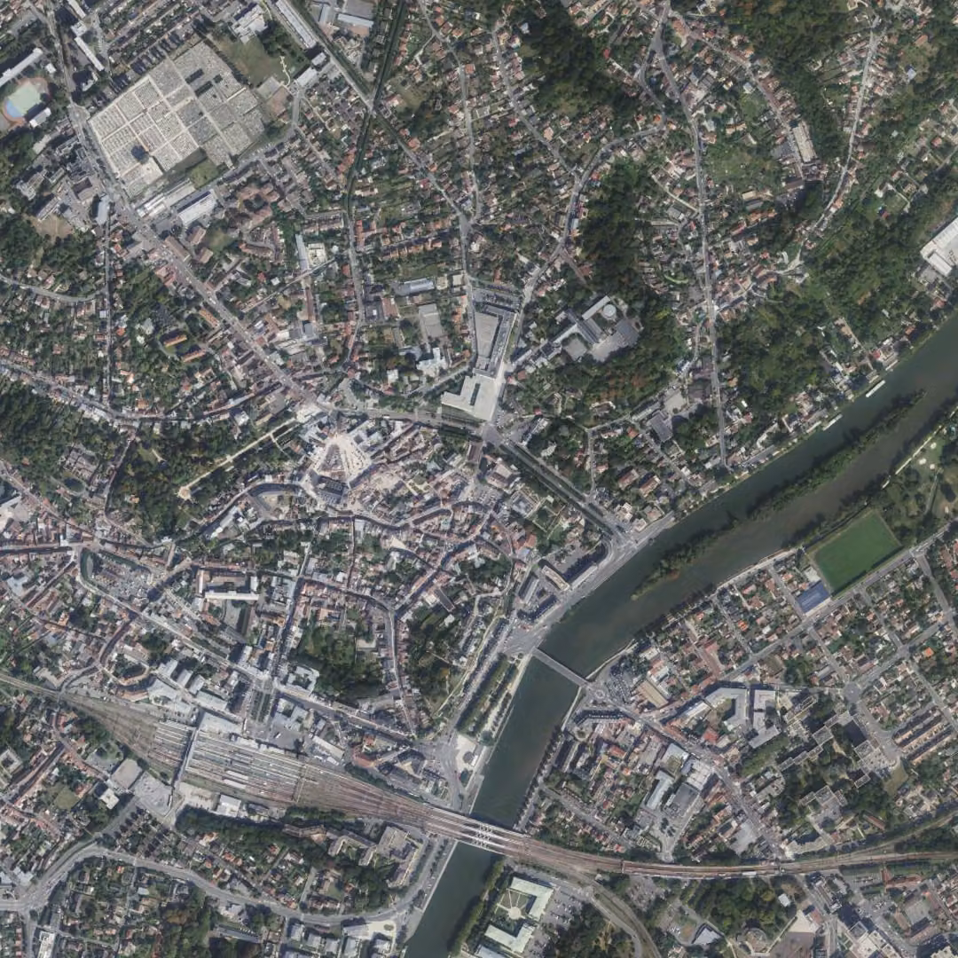 Pontoise aujourd'hui, le centre vu du ciel