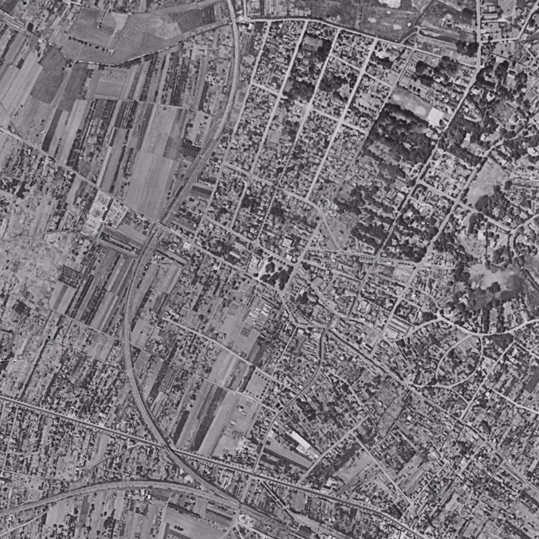 Saint-Gratien en 1949, le centre vu du ciel, au même cadrage