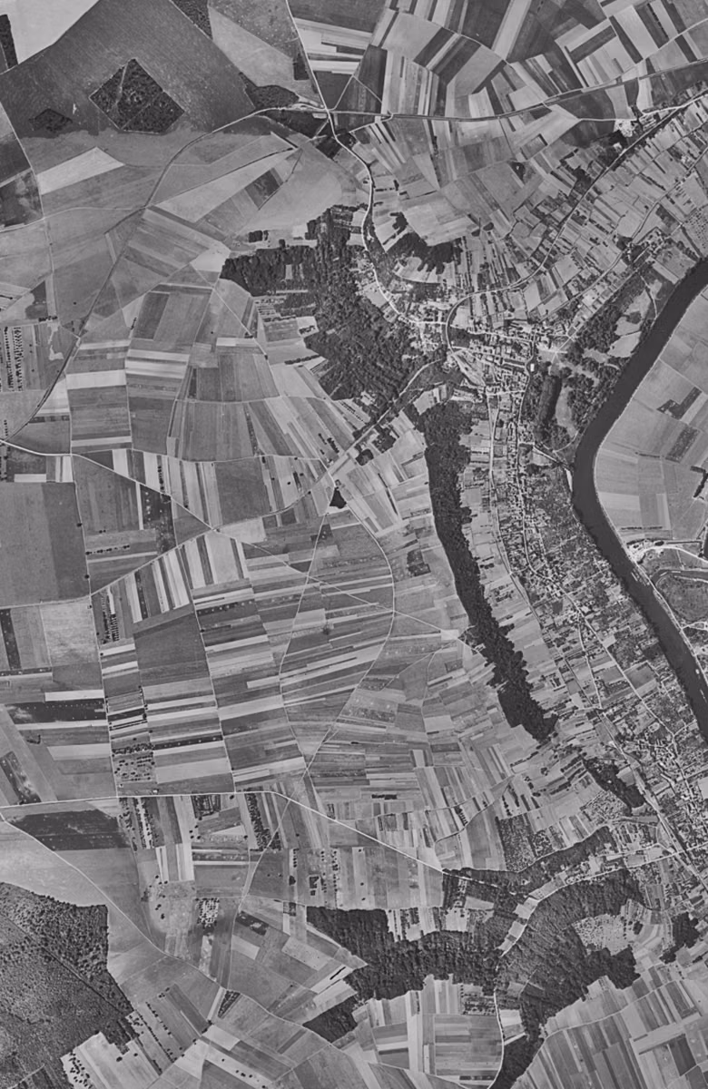 Vauréal en 1949, le territoire vu du ciel, au même cadrage