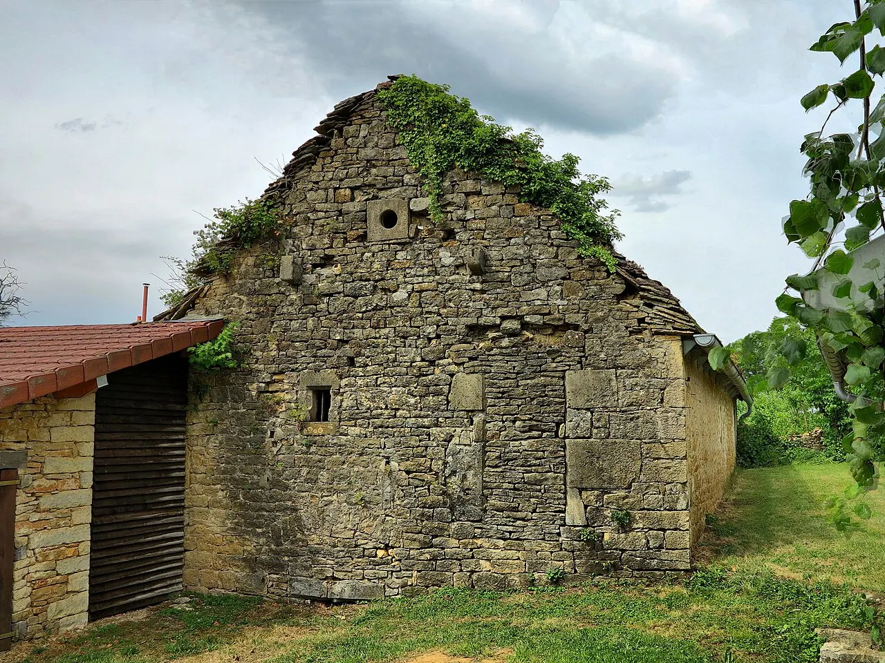 Maison voûtée sur cellier