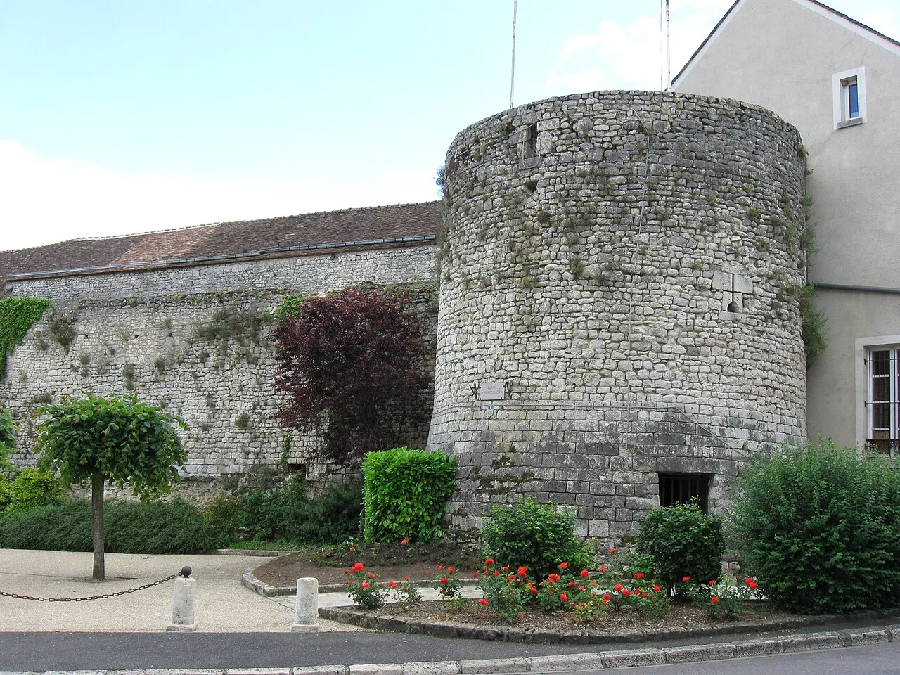 Tour Madeleine