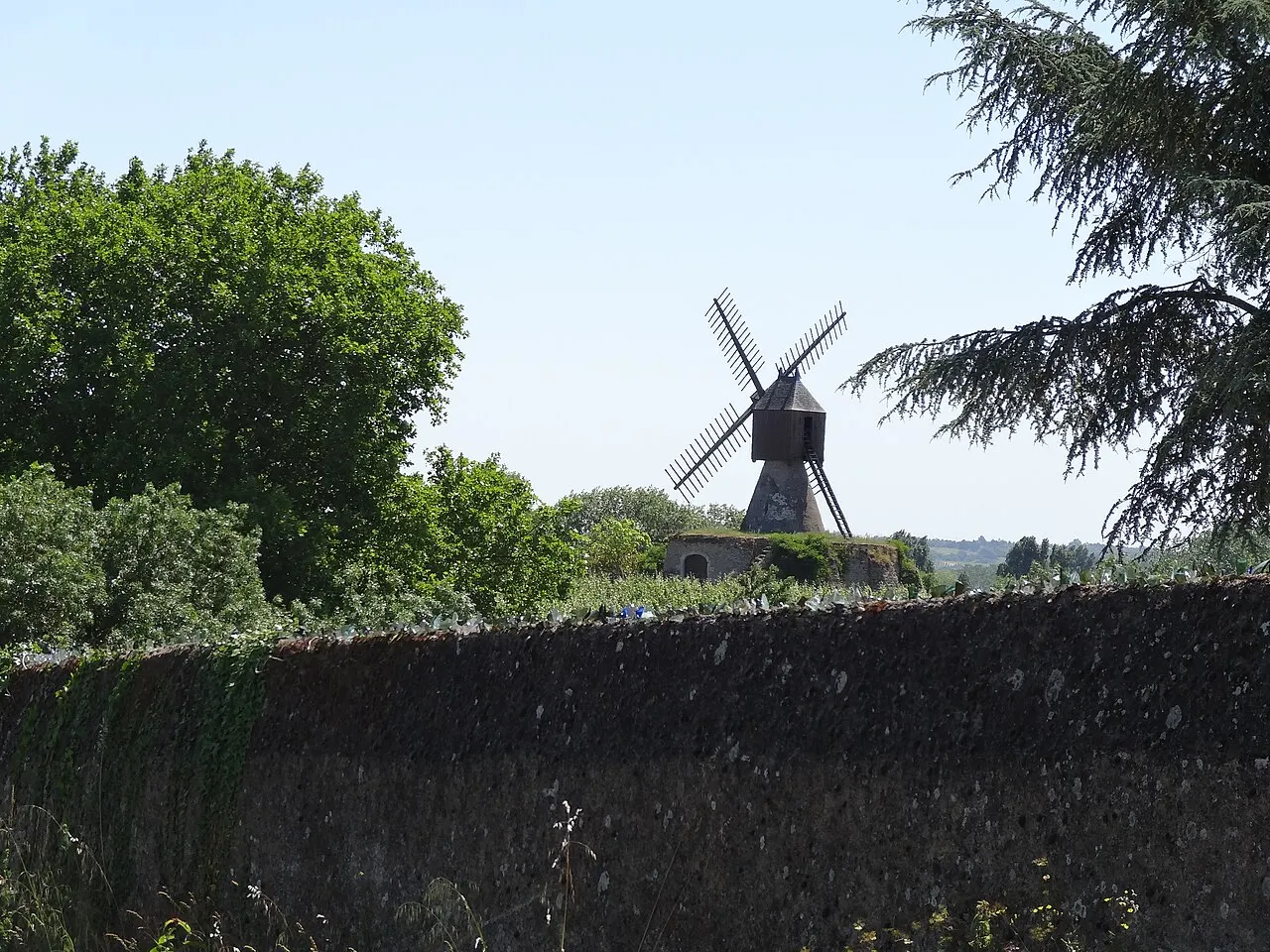 Moulin à vent du Fresne (ou de la Petite Roche)