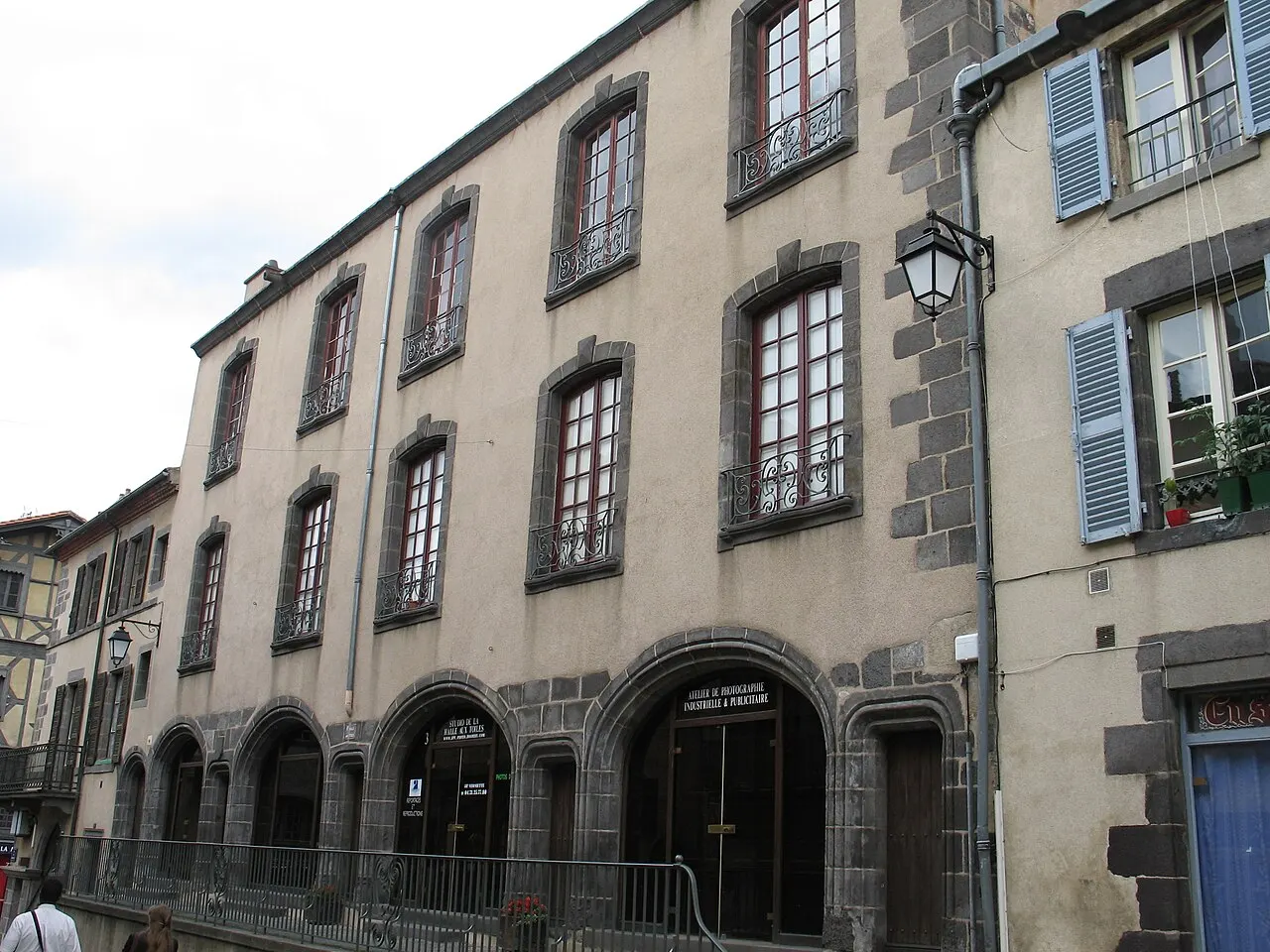 Ancienne halle aux toiles, à Montferrand