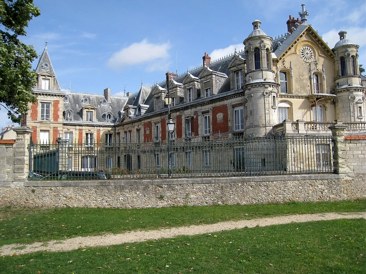 Château du Prieuré - Musée de la Batellerie