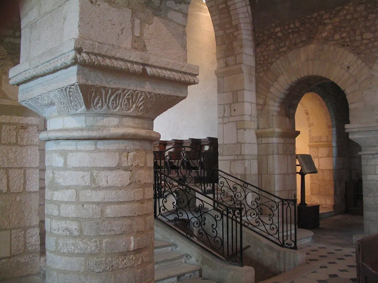 Église Saint-Savinien
